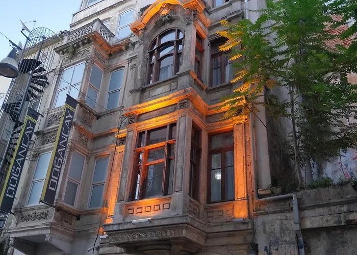 Adamantides Hotel