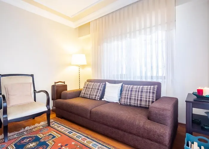 Peaceful Flat In The Heart Of Atasehir