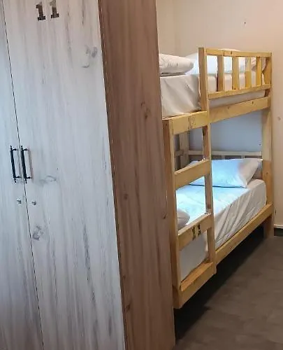 Armis Hostel