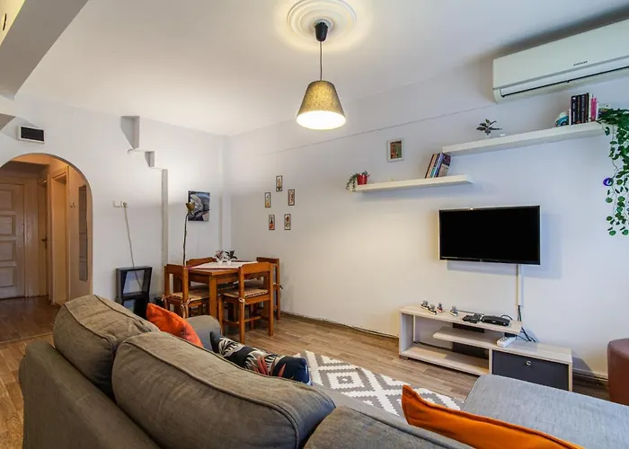 Flat Near Attractions In Ortakoy