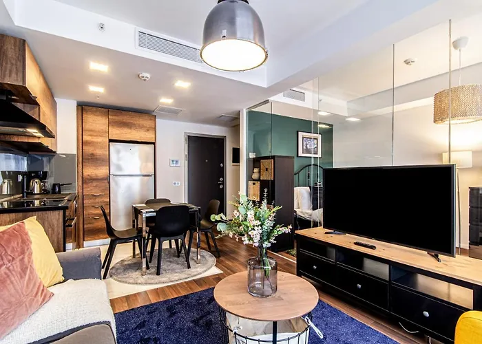 Fully Furnished Flat With Balcony In Sisli