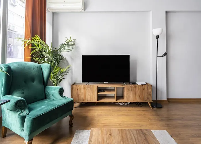 Exceptional Flat With Balcony In Sisli