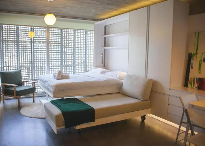 Sleek And Central Duplex House In Beyoglu