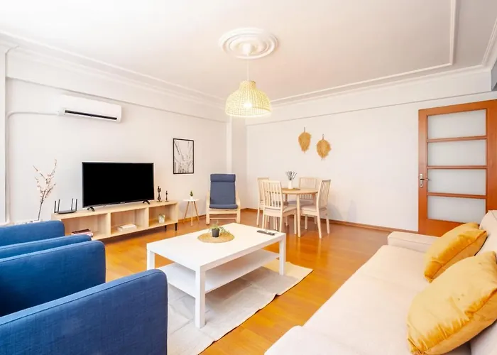 Splendid Flat With Central Location In Sisli