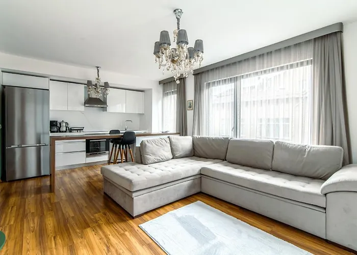 Modern Flat Near Sapphire Shopping Mall