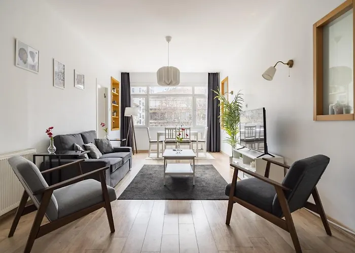 Specious And Stylish Apartment Near Bagdat Street With Excellent Location In Kadikoy