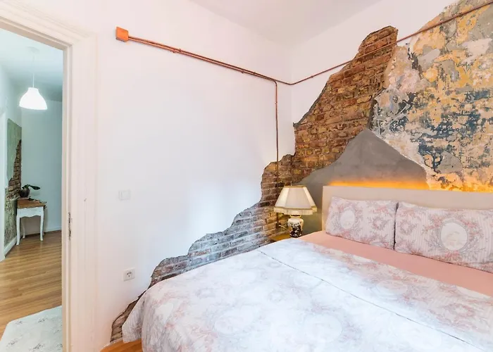 By Galata- Historical And Modern Apartment