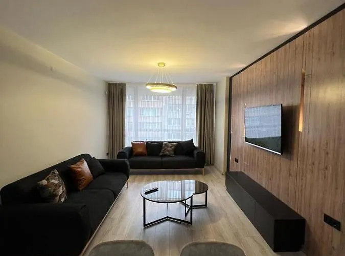 City Center Apartment, Sisli, Near Metro
