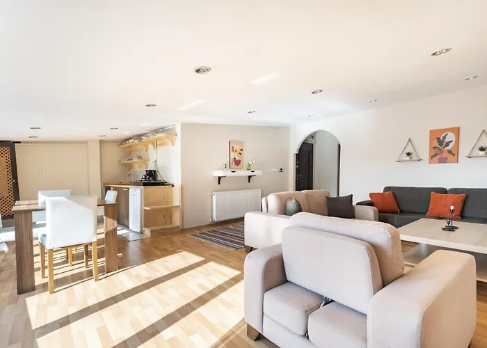 Central Flat Close To Taksim Square In Beyoglu