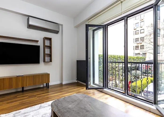 Central And Modernly Furnished Flat In Sisli