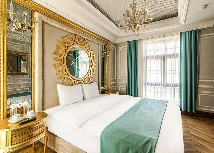 Studio In Historic Mansion In Beylerbeyi