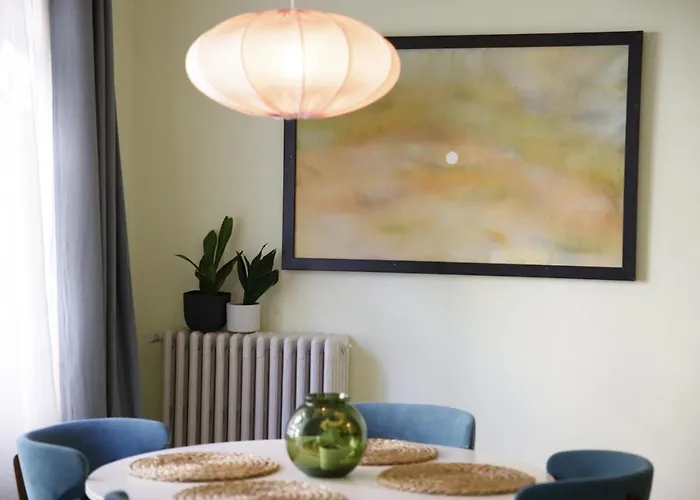 Vibrant Flat With Excellent Location In Beyoglu