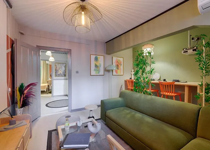 Artful Apartment W/Projector In Beyoglu, Cihangir