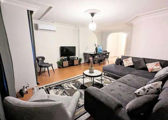 Superb & Elegant 3-Bedroom Apt, Osmanbey