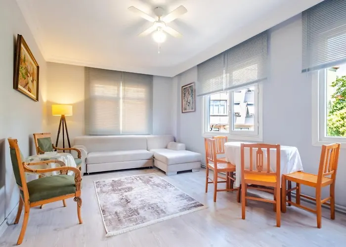 Incredible Flat W Halic View In Beyoglu