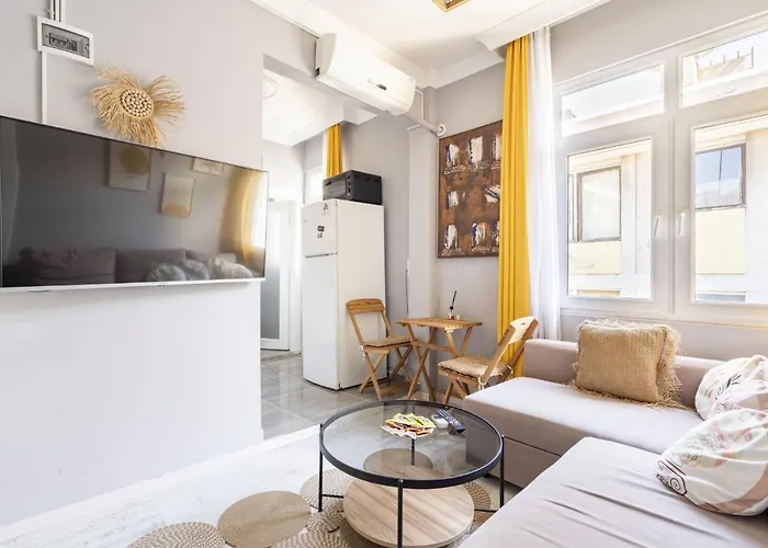 Spectacular Flat Near Bagdat Street In Kadikoy