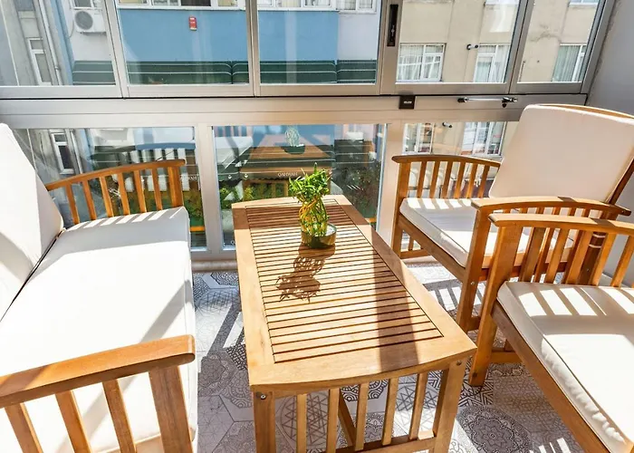 Stylish Apartment In Moda Near Popular Attractions With Balcony