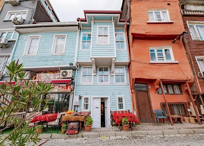 Homie Suites - Quadruplex Townhouse In Historical Peninsula