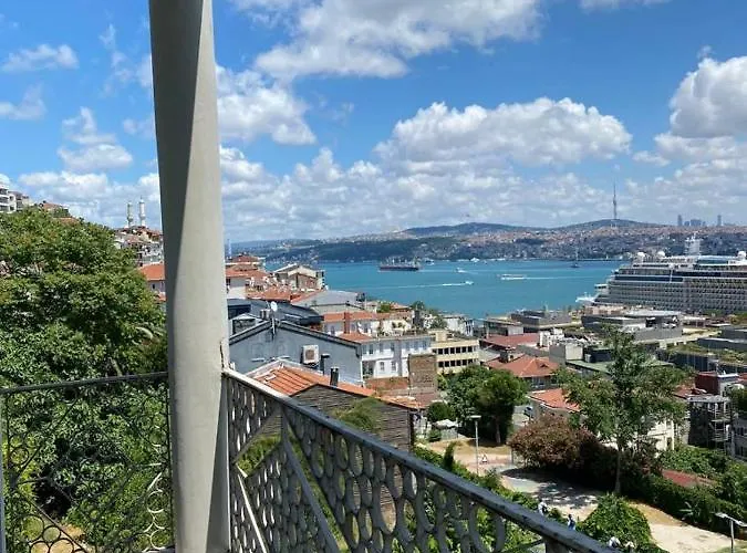 Stunning Sea View And Central Location, 2Br