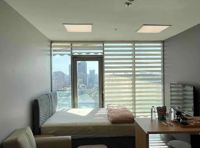 Luxe Residance In International Financial Center, Close To Watergarden Mall