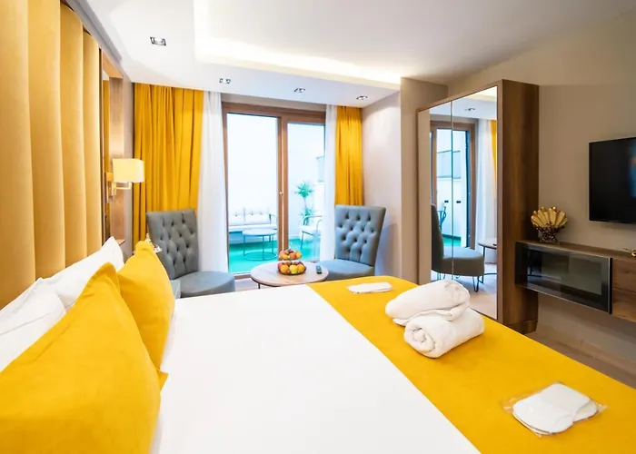 Garden Room Suit Hotel