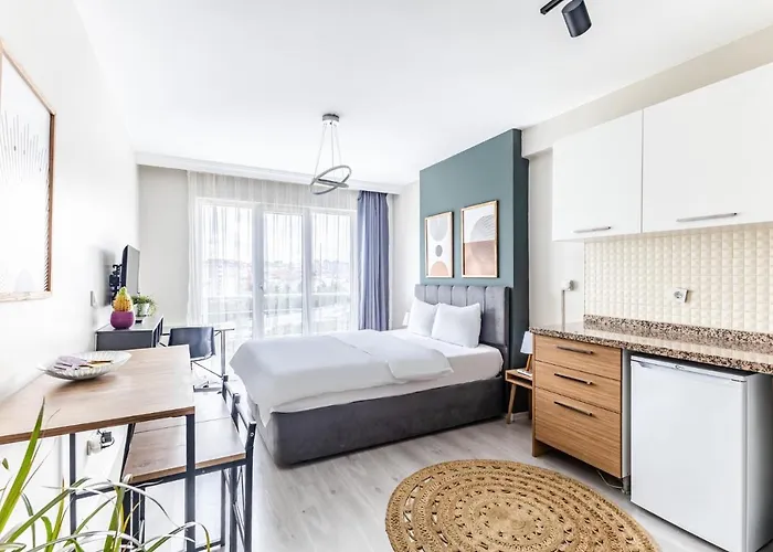 Cozy And Modern Studio With City View In Atasehir