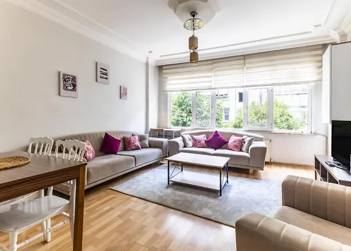 Chic Flat W Balcony 5 Min To Dolmabahce Palace
