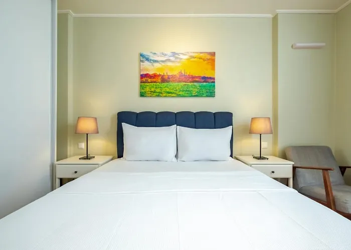 Lovely And Central Flat In Sisli With Backyard