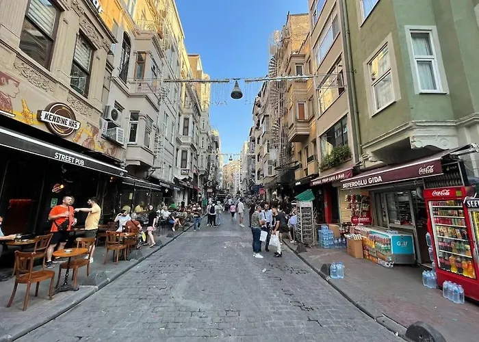 Cozy Place In Heart Of Taksim