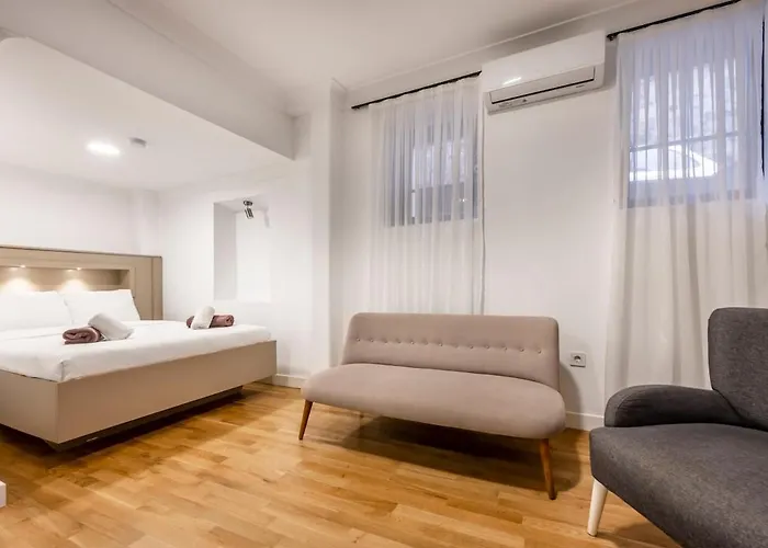 Get Spoiled In This Urban Studio Innv34050