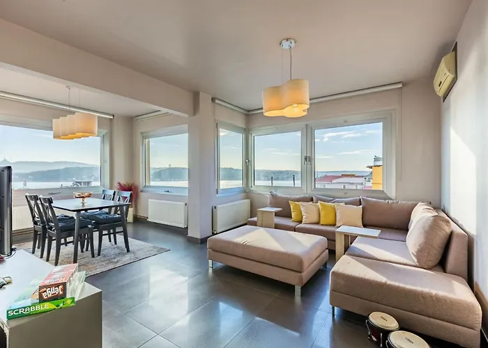 Stylish Apartment With Bosphorus View In Besiktas