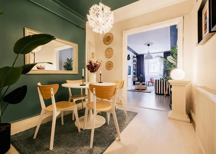 Charming Flat Next To Metro & Nisantasi In Sisli