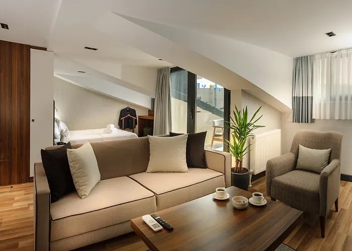 La Mia Suites