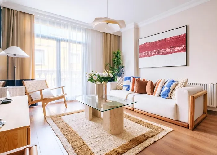 Cozy Retreat With Balcony 2 Min To Galata Tower