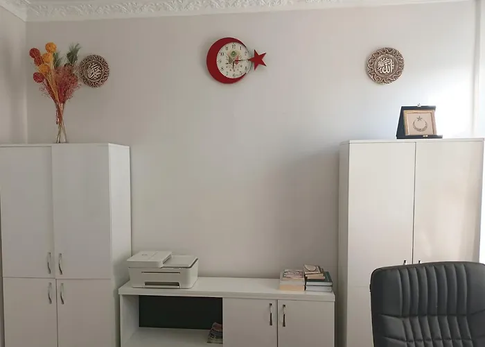 Alamgir Tours And Apartments
