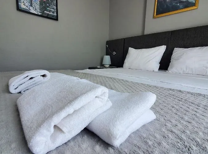 5 Mins To Airport Private Villa Room