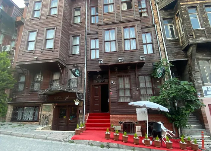 Nuray Hotel
