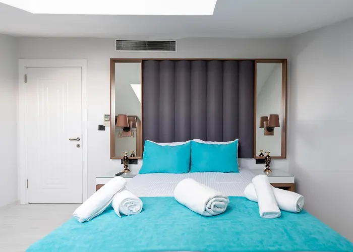 Wp White Palace Hotel