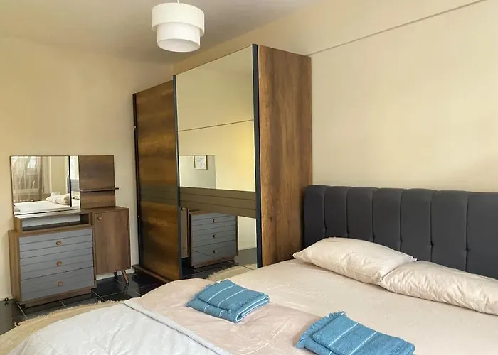 Comfy - Spacious Flat On The Kadikoey Seaside