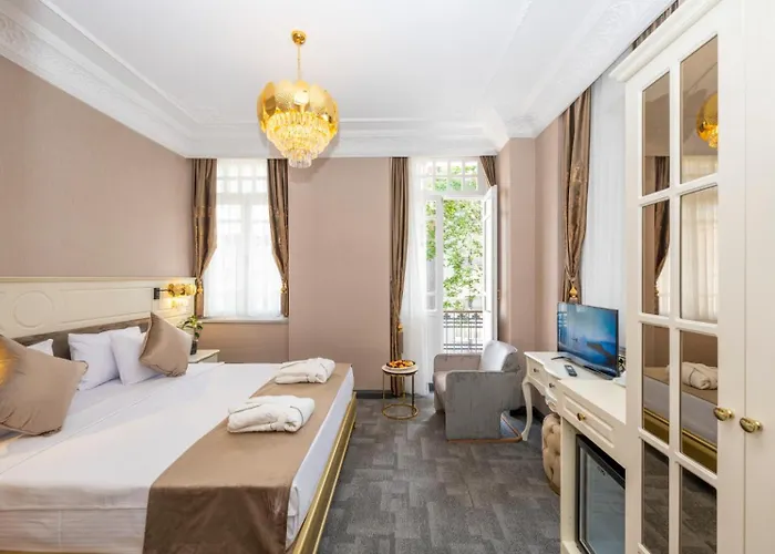 Moonlight Elegance Boutique Hotels
