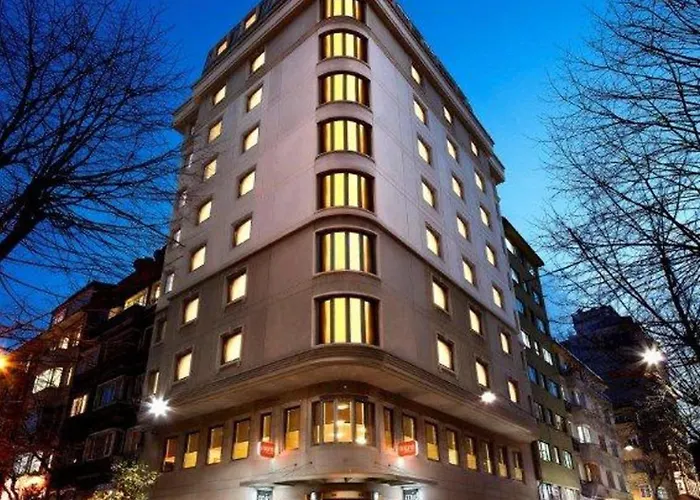 Midtown Hotel