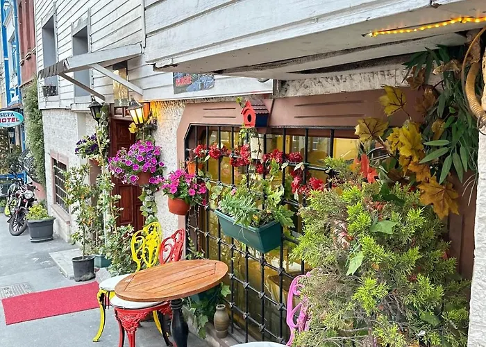 Rose Bouquets Hotel