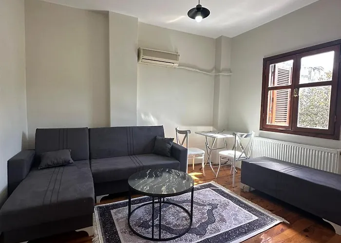 Taksim\'De Istiklal Caddesine Cok Yakin Daire
