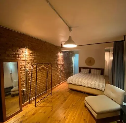 Cozy Flat Near Galata Tower And Metro Station