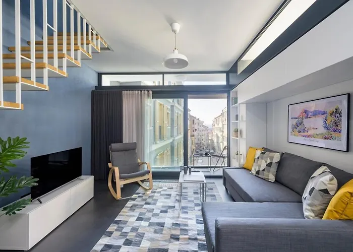 Bright Modern Design New Duplex Loft Patio! #145