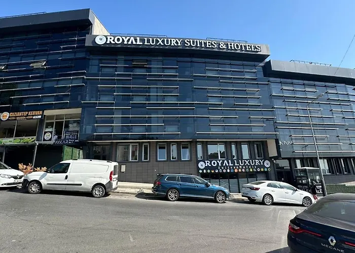 Royal Luxury Hotels Suites