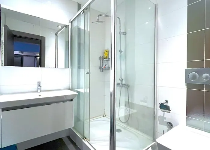 Stylish Apartment With Bosphorus View In Besiktas