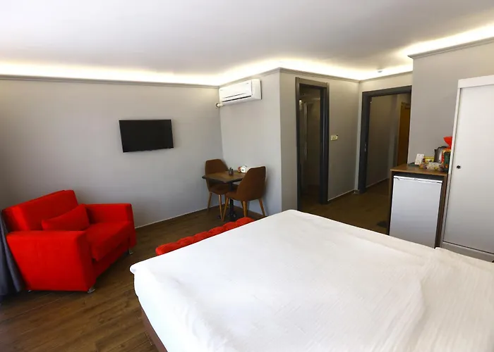 Zendy Suite Hotel