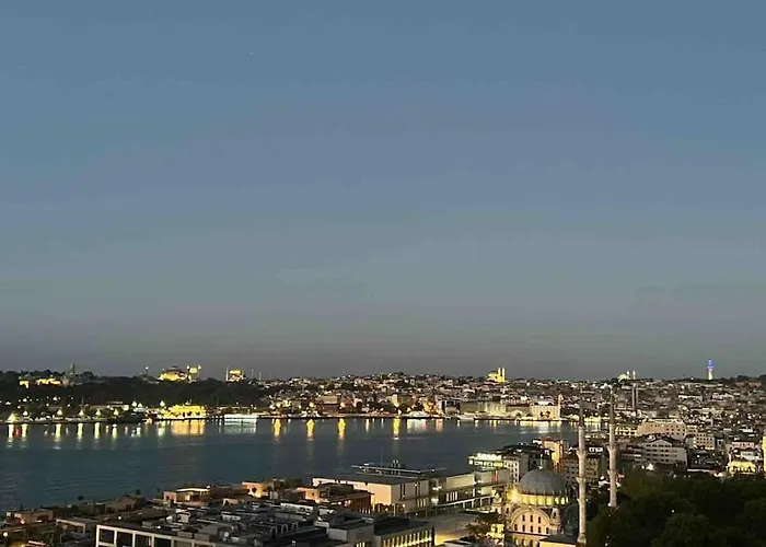 A Million Dollar View In The Heart Of The City