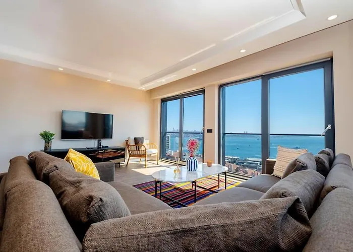 Bosphorus View In Superior Flat
